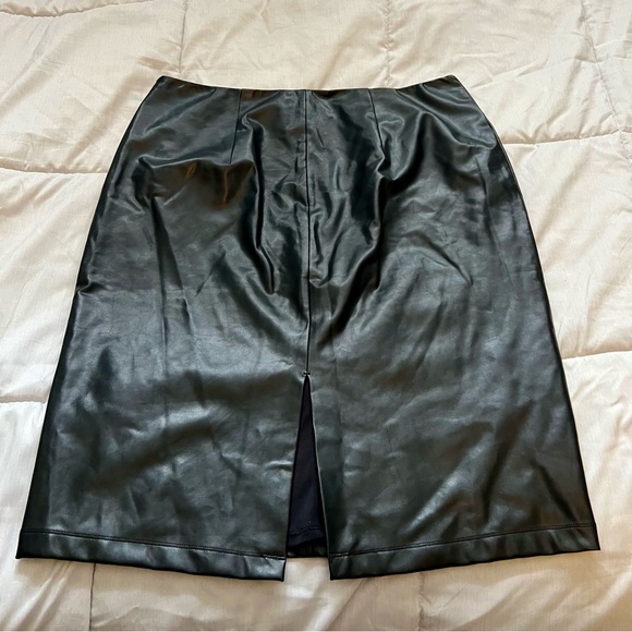 - NWOT Vegan Leather Pencil Skirt XL - Picture 6 of 8